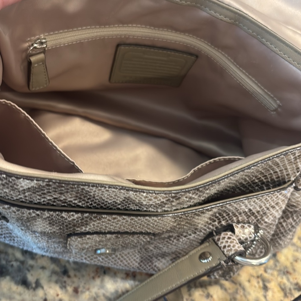 New Coach Pattern Women's Bag - Picture 7 of 13